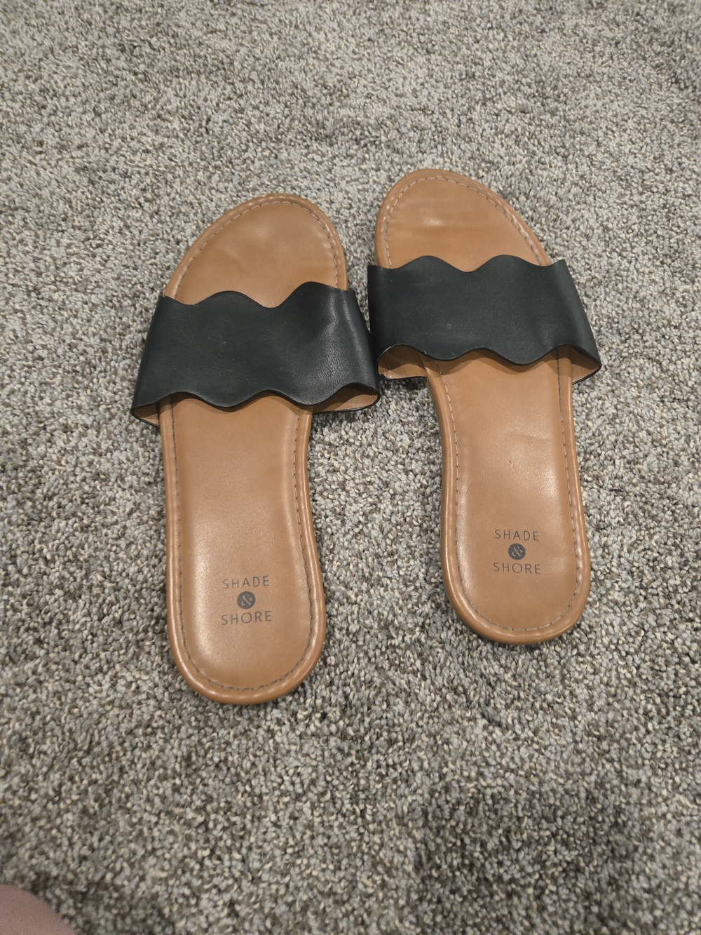 Shade & Shore Black Scalloped Slide Sandals with Tan Footbed